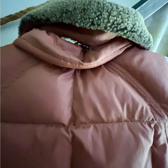 Ugg Puffer Down Vest Shearling Removable Collar zipper Pockets SZ Small EUC - Picture 6 of 13